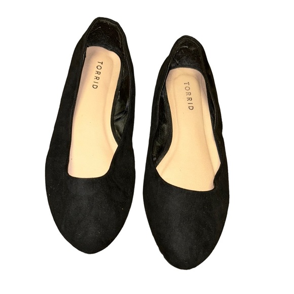 Torrid black Almond Toe ballet flats shoes size 8 wide suede like - Picture 2 of 4
